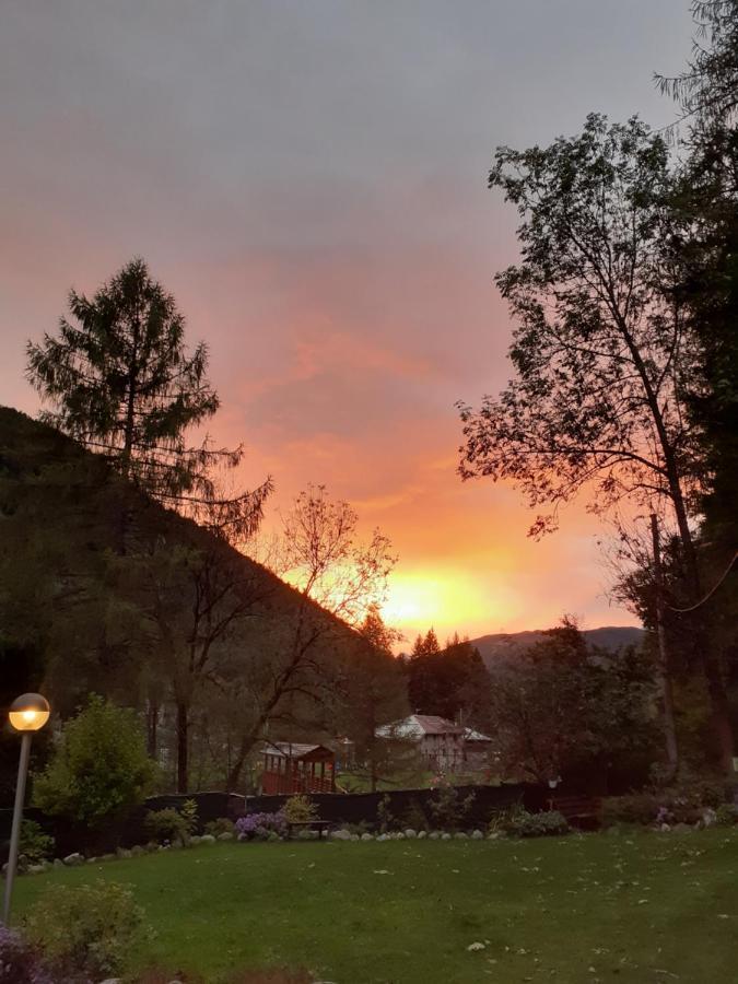 Soggiorno Vacanze Stella Alpina Temù Exteriér fotografie
